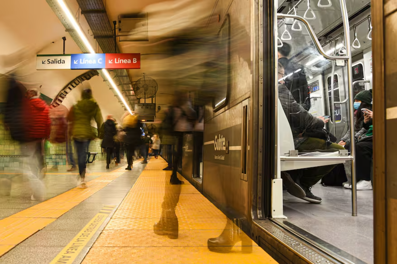 A possibilidade de pagar o metrô com cartão de crédito, débito ou celular está próxima de ser concretizada na cidade de Buenos Aires